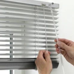 Alu-Jalousie silber B/L: ca. 80x130 cm