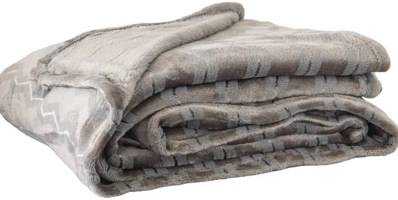 Flanelldecke sortiert Polyester B/L: ca. 210x210 cm