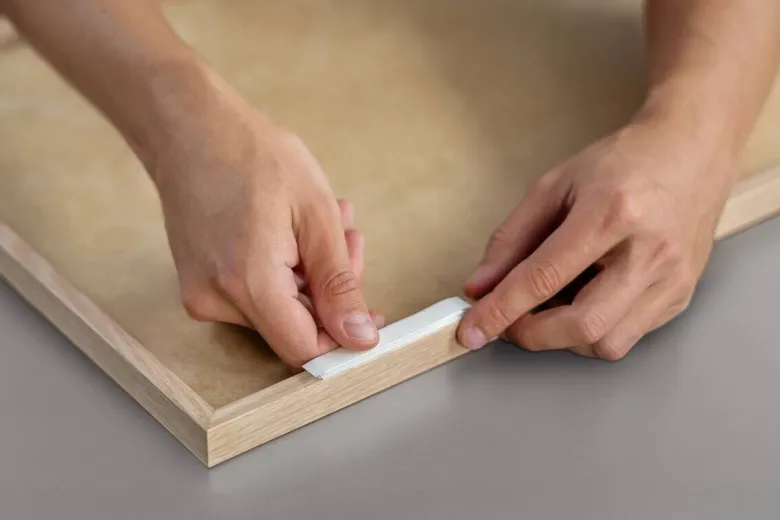 tesa Powerstrips