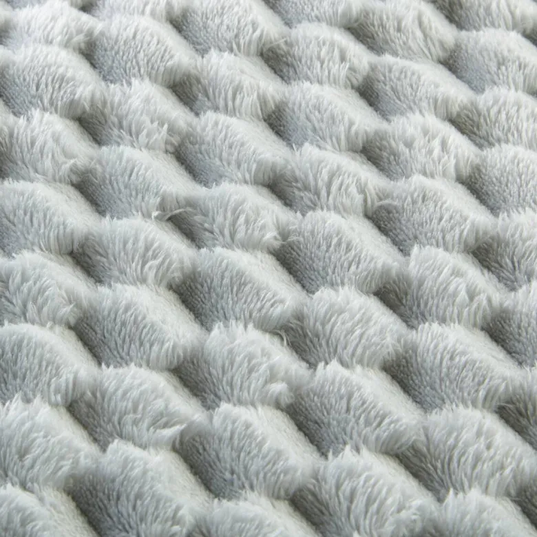 Wohndecke Wabe silber Polyester B/L: ca. 150x200 cm